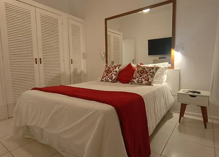 Apartamentos Gomes Carneiro 84 - Ipanema Rio de Janeiro